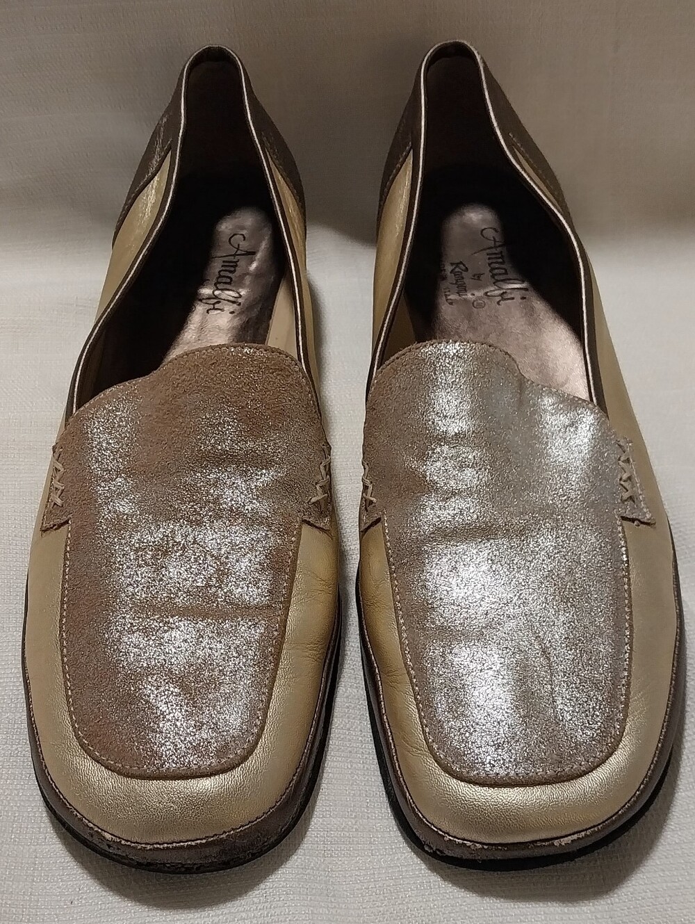 Amalfi by Rangoni Vintage Made in Italy Metallic Pale Gold Slip On Loafers